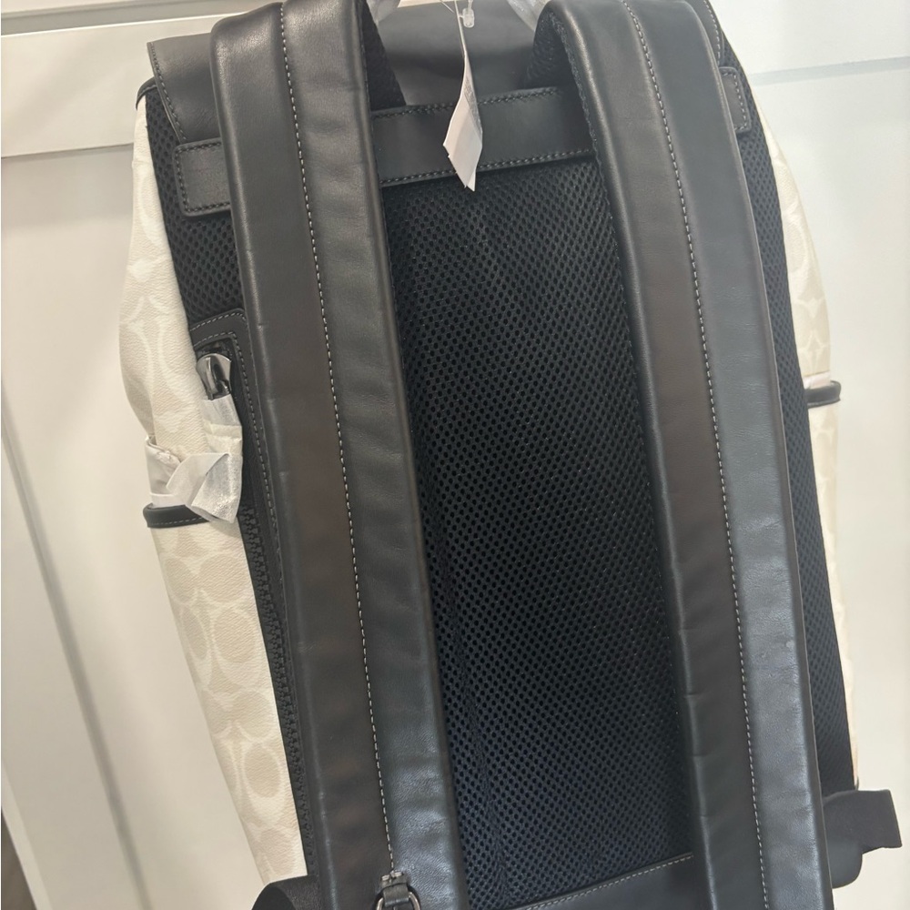 Coach Track Back Pack - Picture 5 of 5